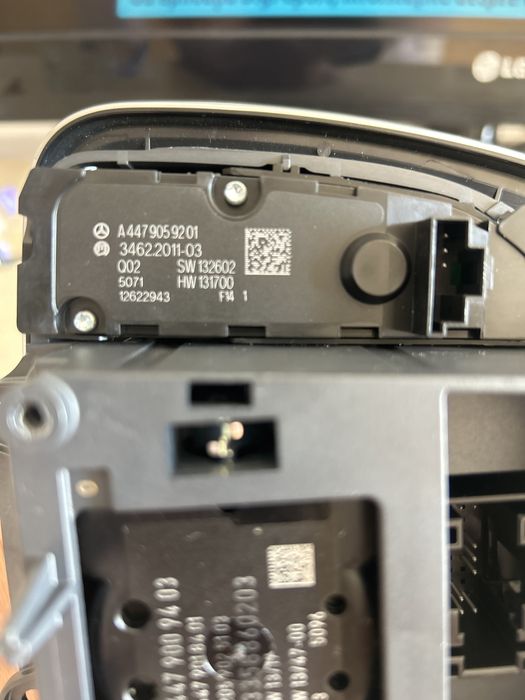 Vand consola Mercedes Vito/Viano W447 cu Joystick si TouchPad