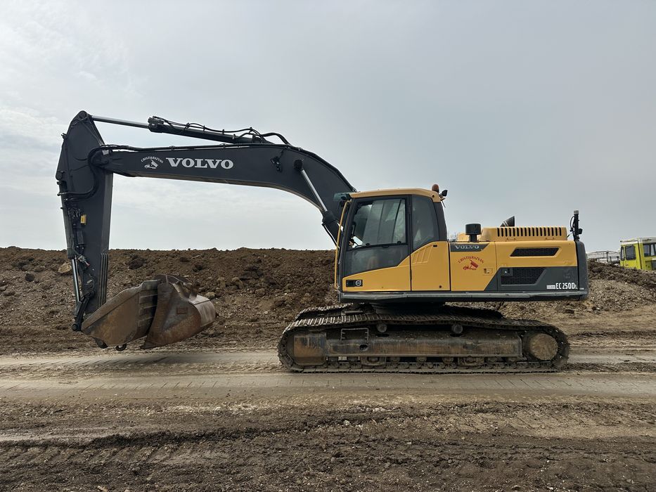 Inchiriez basculante 8x4 wola buldo bascula 7,5t