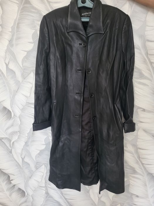 Продаю плащ кожаный размер 44-46