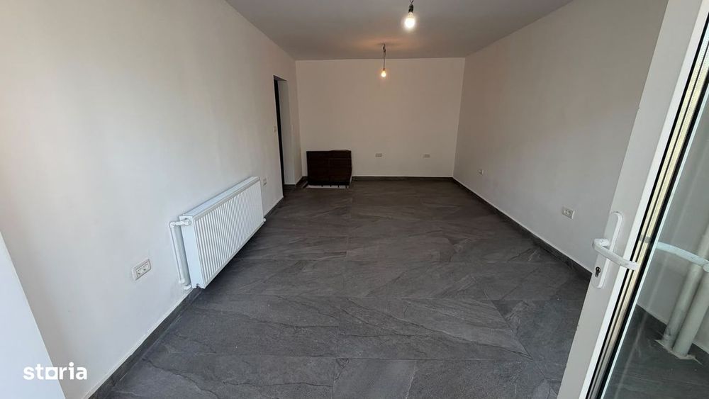 Spatiu Comercial Parter Casa De Cultura Stradal