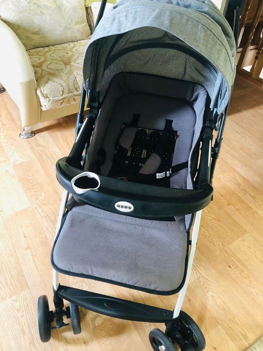 Каляска прогулочная