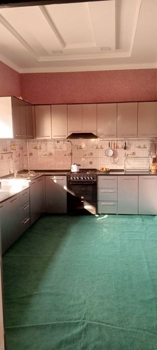 Uy  sotiladi arzon narxda