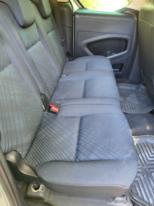 Пежо партнер 2010 г.