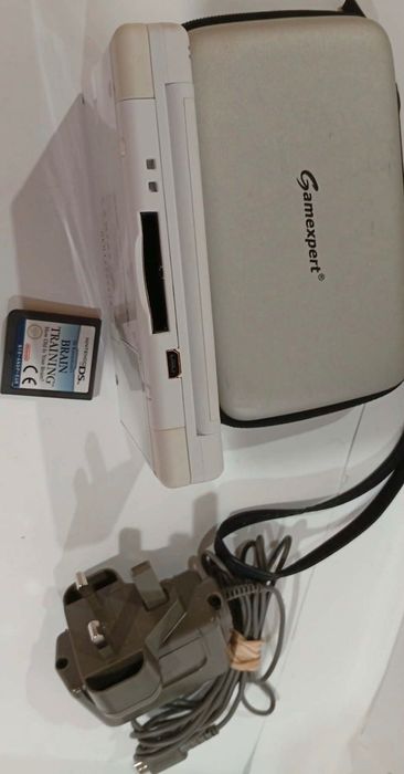 Nintendo DS Lite White отлично