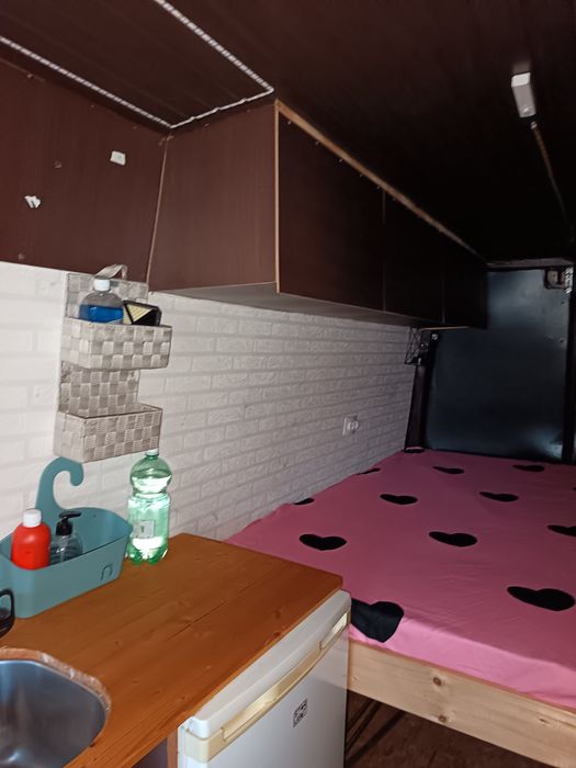 Vând Volskwagen Crafter rosu