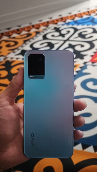 Vivo Y33s телефон