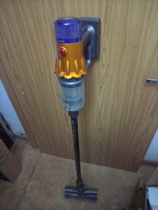 Пылесос Дайсон Dyson и проводной пылесос