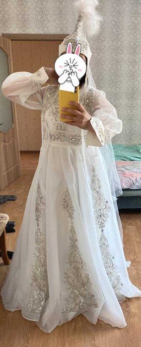 Платье на узату новое