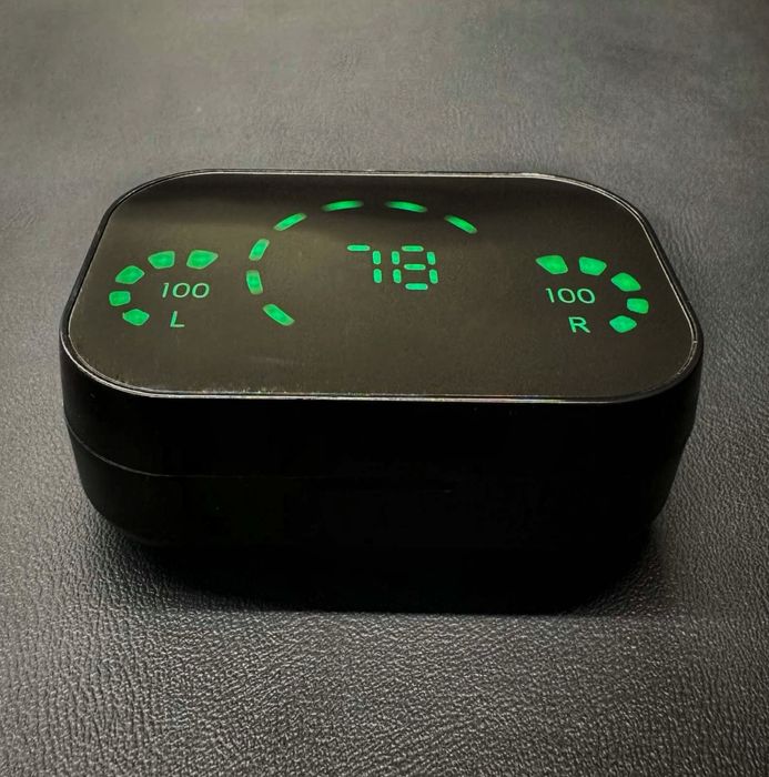 Безжични слушалки с LED дисплей и дълъг живот на батерията