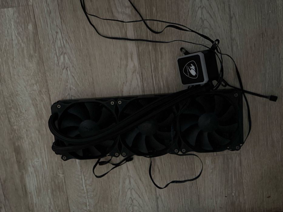 Cougar Aqua 360mm Водно охлаждане- Шум помпа