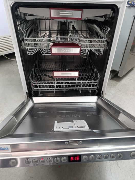 Съдомиялна машина за пълно вграждане NEFF 60см