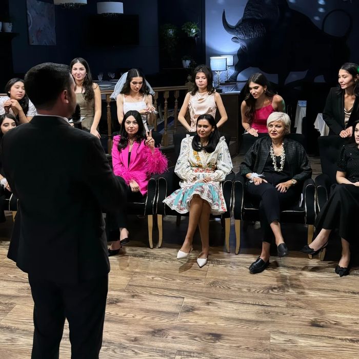 Тамада-ведущий торжеств