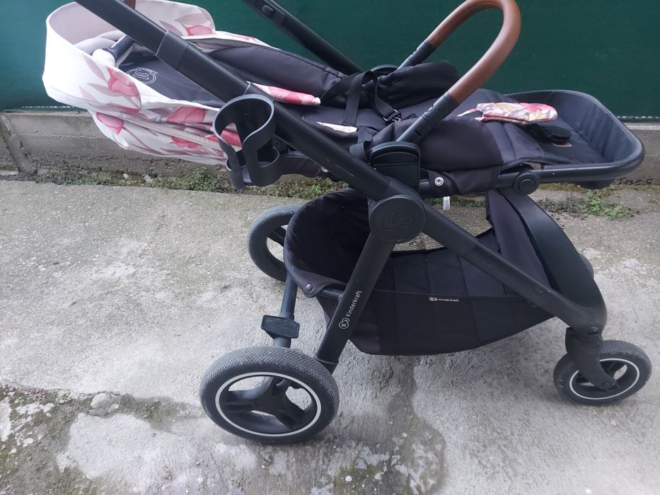 Бебешка количка  KinderKraft 2 в 1