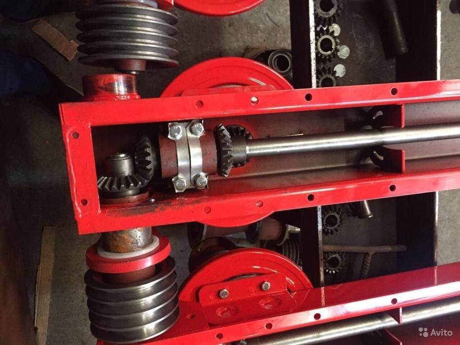 Вал малого шкива косилки лисицкий 1. Вал косилки лисички. Косилка роторная lisicki. Вал косилки лисички. 65.