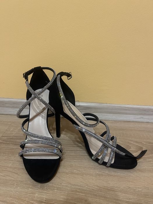 Vand sandale negre Noi