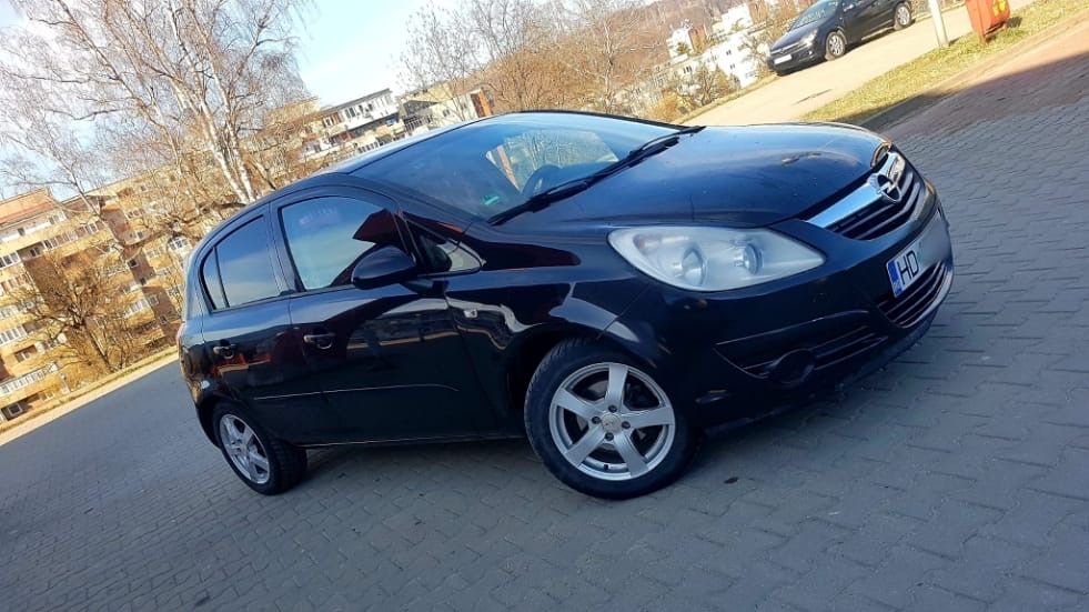 Proprietar,vand opel corsa,an 2008,taxe la zi,are 155000 km