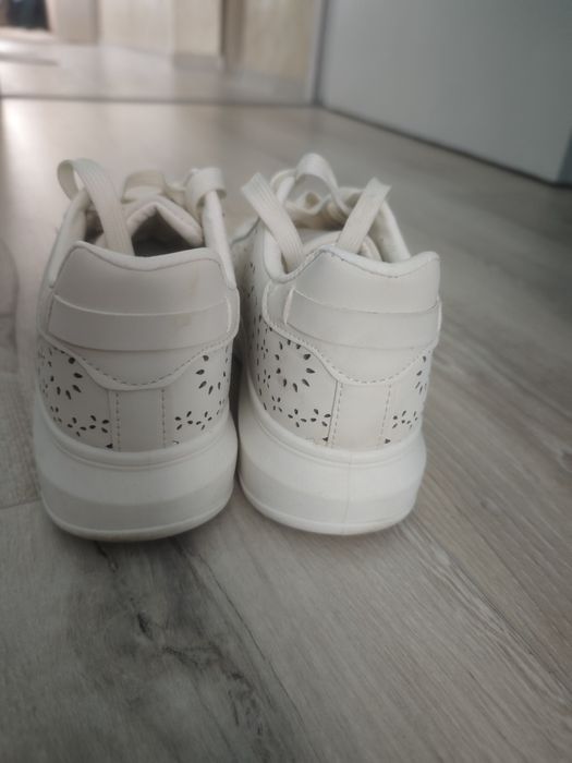 Дамски маратонки