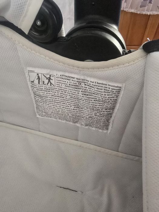 Vînd Cărucior folosit