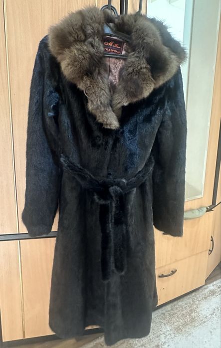 Продам шубу норковую