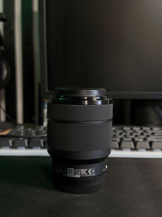 Obiectiv sony fe 28-70