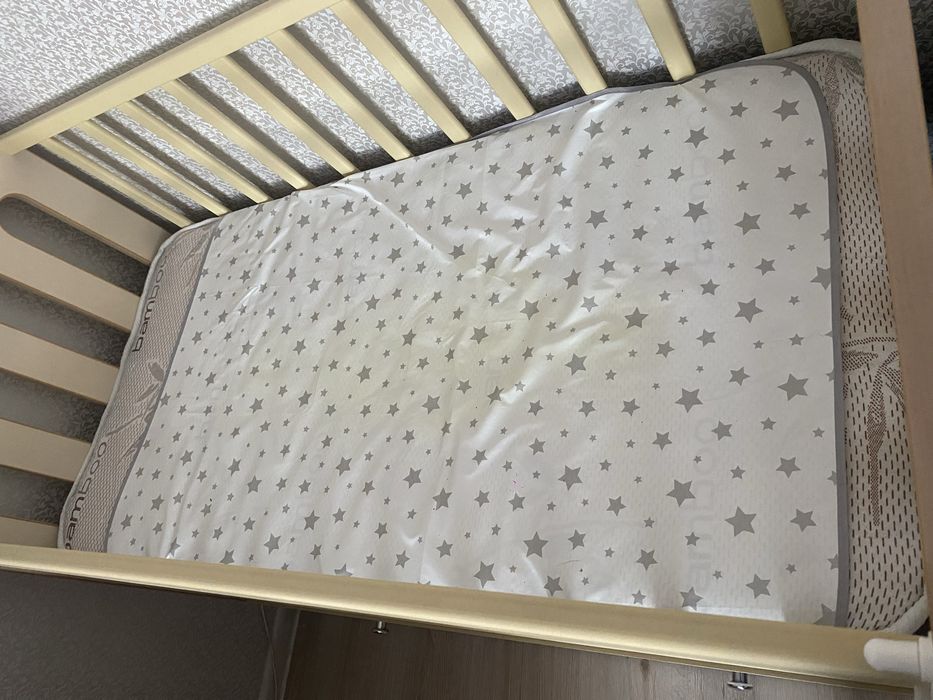 Детская кроватка