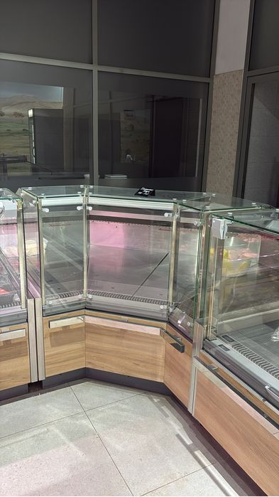 Витрина холодильник