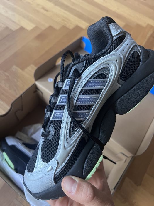 Маратонки Adidas Ozmillen дамски 38