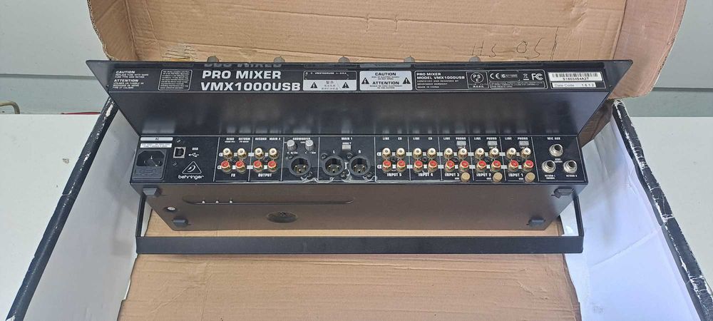 Mixer DJ Behringer VMX 1000 USB 7 Canale Rack Interfata USB XLR SUBWOO