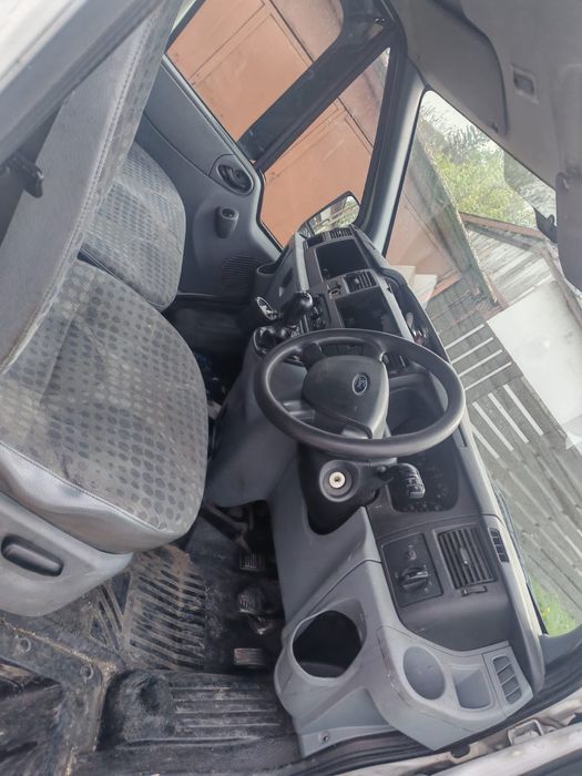 Ford transit 2.2 disel 2011