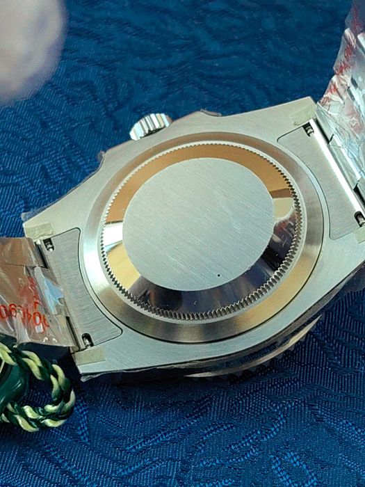 Rolex Starbucks, 3235 с 2 секунди отклонение