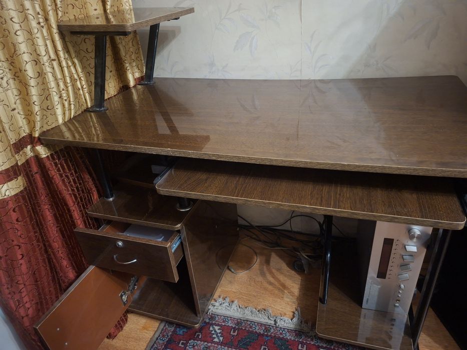 Компьютерный столик