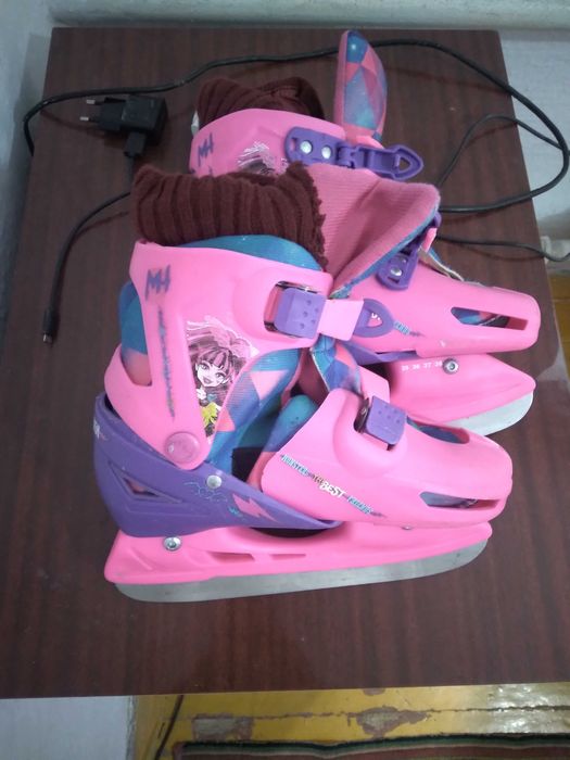 Продам коньки для девочек