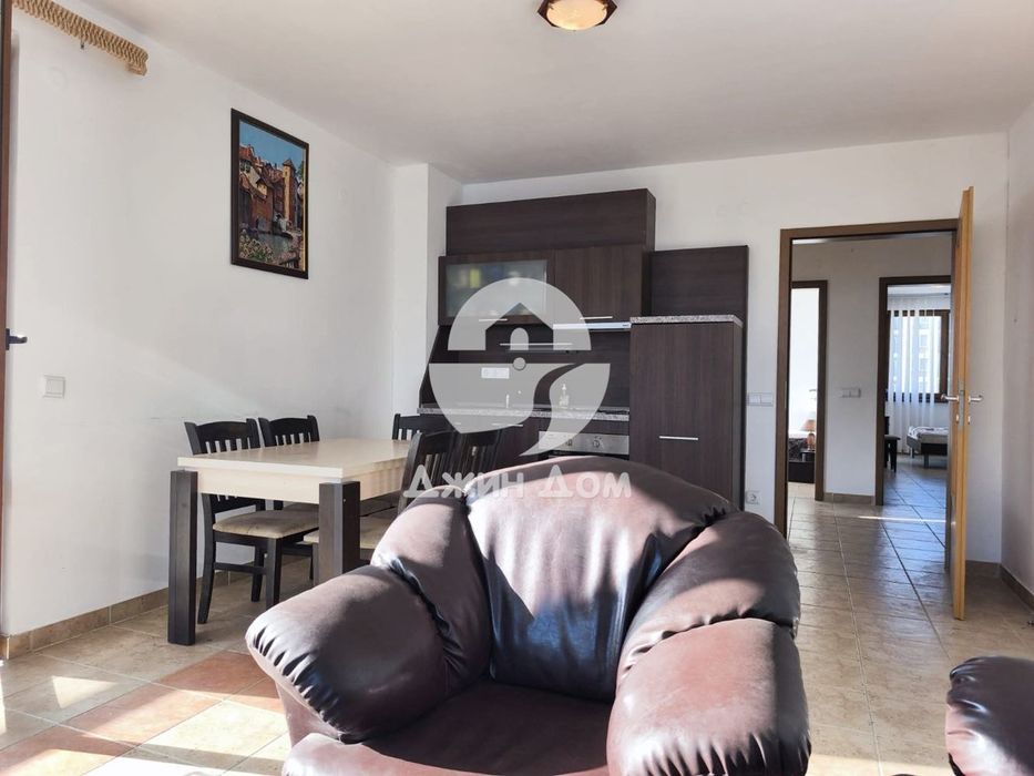 Продава се Тристаен апартамент в Поморие - 132 кв.м за 630 €/кв.м - Снимка #2