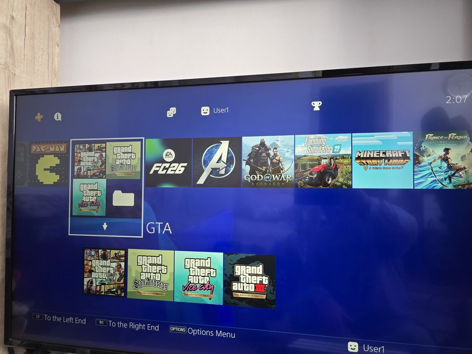 Două PS4 Modat,White