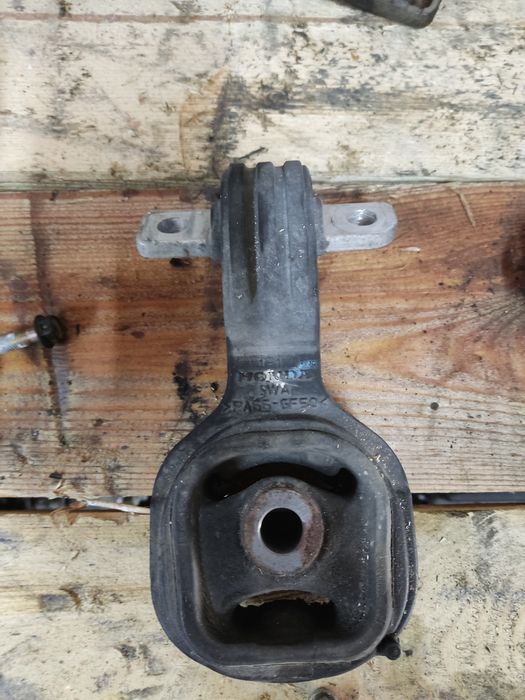 Подушка двигателя Honda CR-V RE