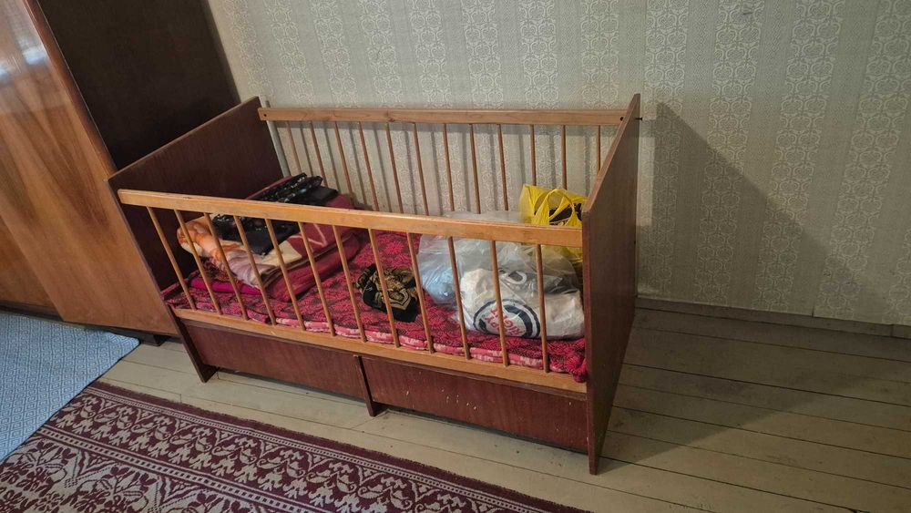 Детско дървено легло / кошара