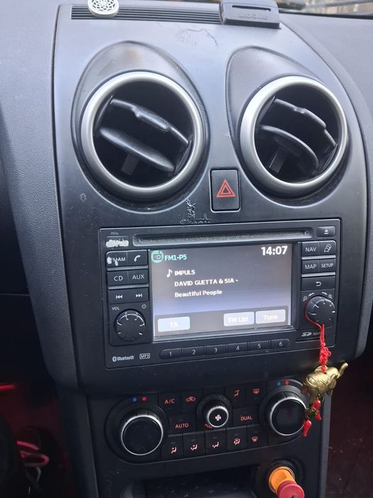 Nissan Qashqai 1.5 , 2012