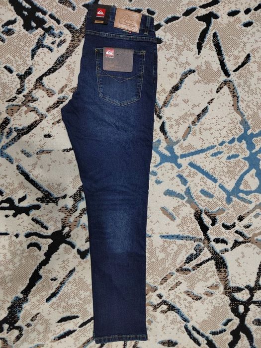 Джинсы Quicksilver slim fit. 34\32.