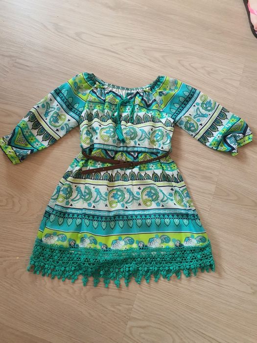 Vând rochita subtire