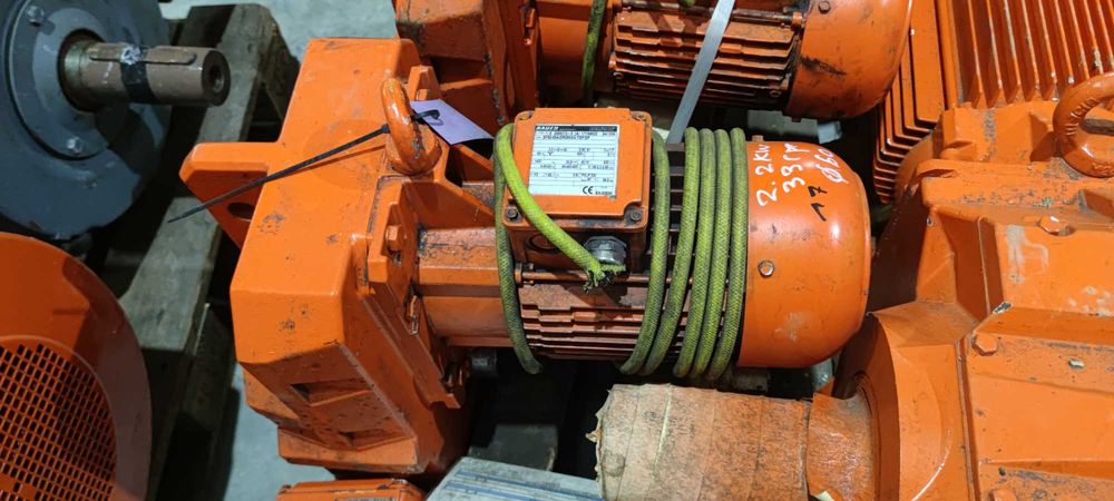 Motor electric trifazat cu reductor Bauer 2.2kW 34rpm