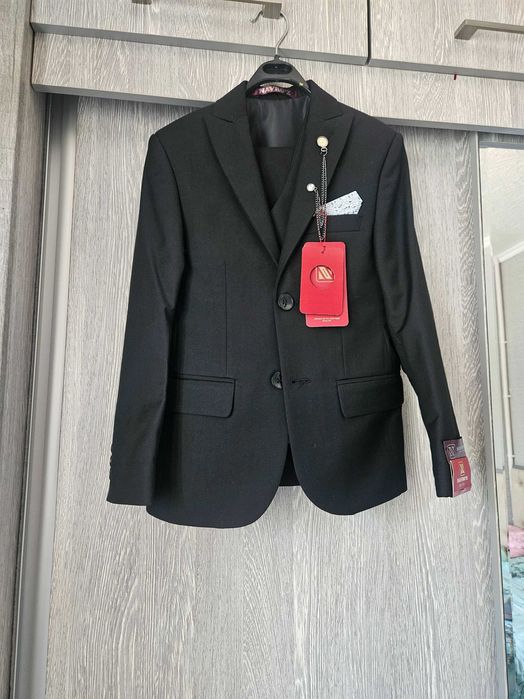 Продаётся детский костюм