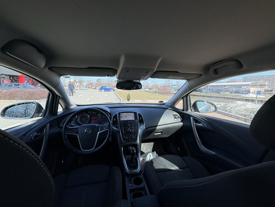 Opel Astra j 2011 2.0 diesel