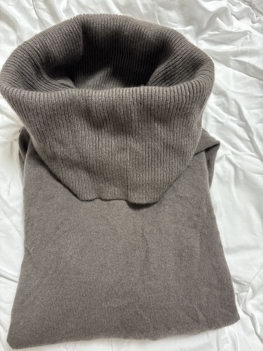 Пуловер от кашмир и вълна