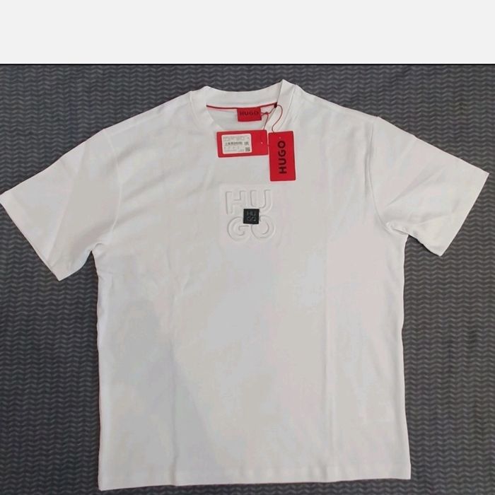 Tricou HuGoBoss mai multe marimi disponibile