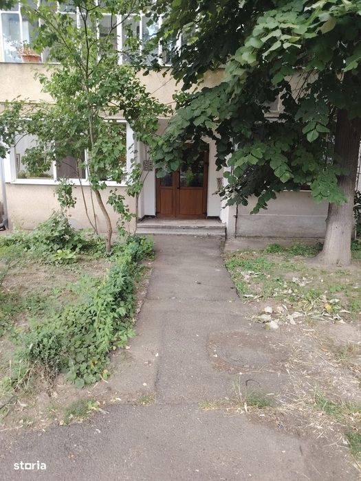 2 Camere mobilat pe str Miron Costin