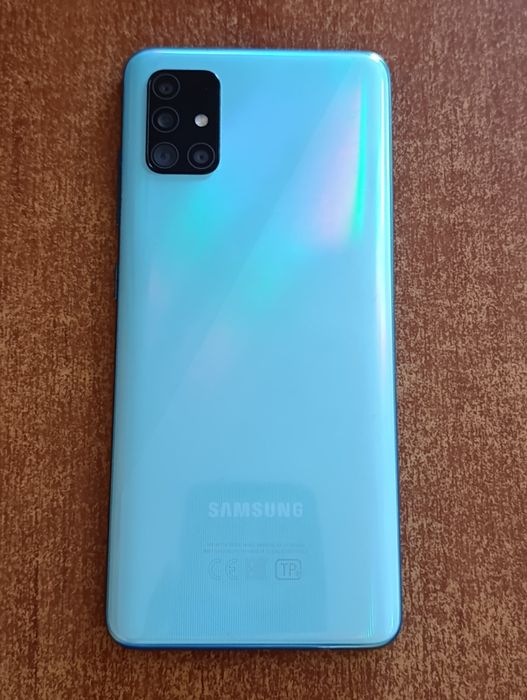 Продам Samsung A51  4/64