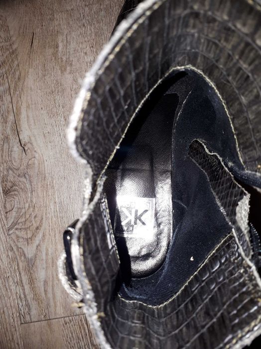 Продавам дамски боти изгодно