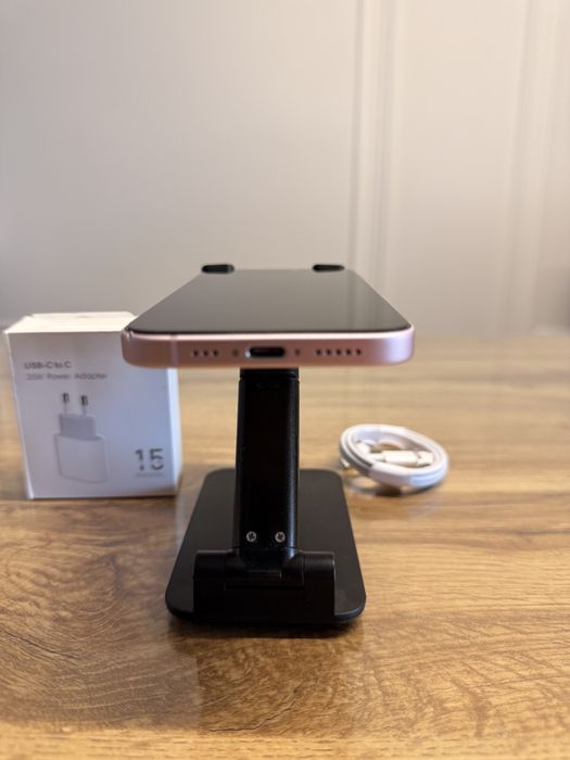 IPhone 15 5G de 128GB ca NOU cu Garanție 2Ani Flip 100% Sănătate Baterie Folie Husă și Încărcător nou