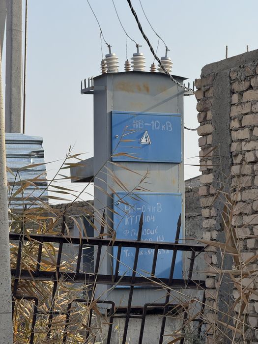 8 sotix yer 200 m2 binosi bilan sotiladi