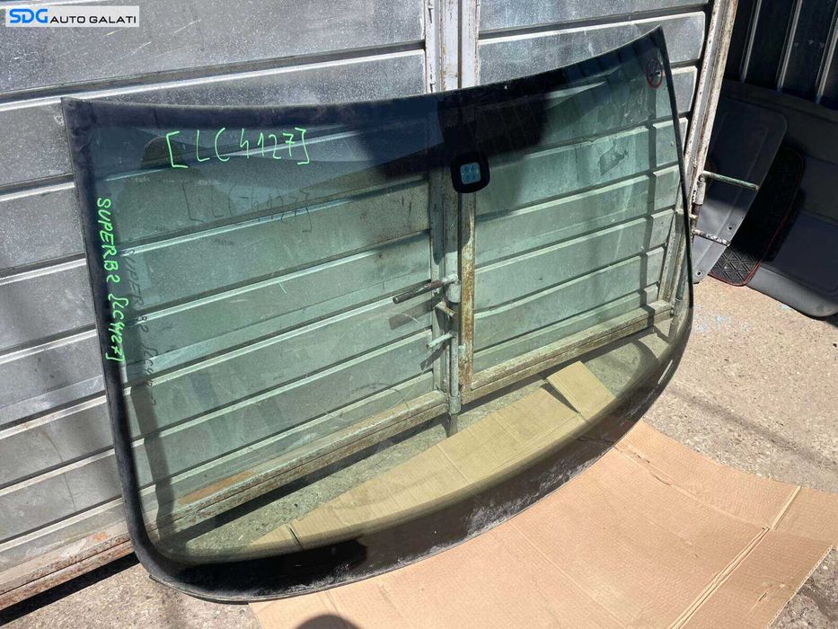Parbriz Geam Sticla cu Locas pentru Senzor de Lumina Lumini Ploaie Skoda Superb 2 2008 - 2015 [LC4127]